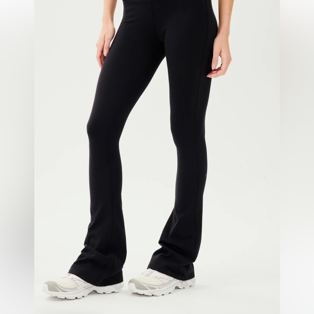 Splits flare leggings (yoga pants)